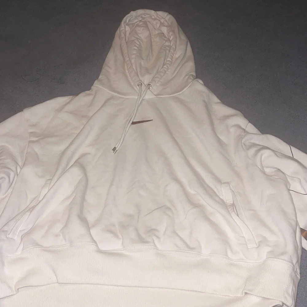 Nike cropped hoodie - Picture 2 of 4